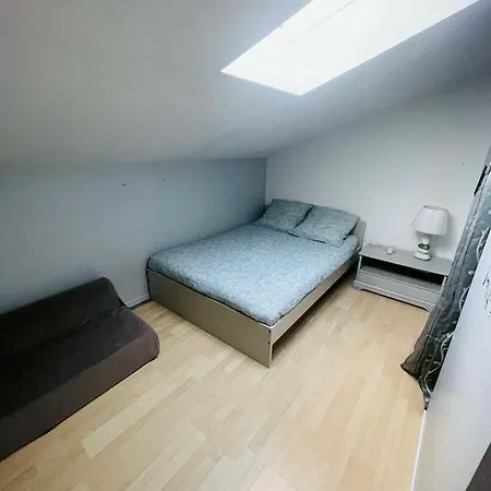Warm House Close To Amenities *